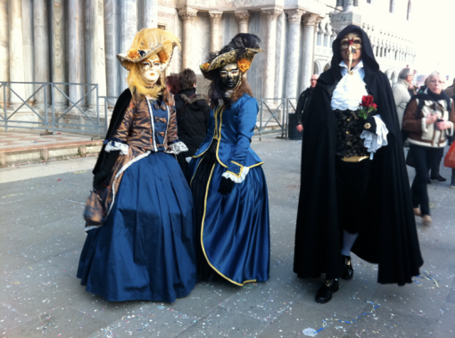 Venice-Carnival-Italy-Masks-disguise-travel